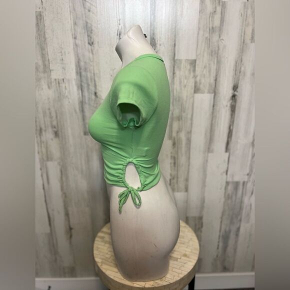 Green top - Picture 2 of 6